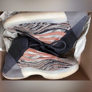 Adidas Yeezy Qntm size 6.5 in men